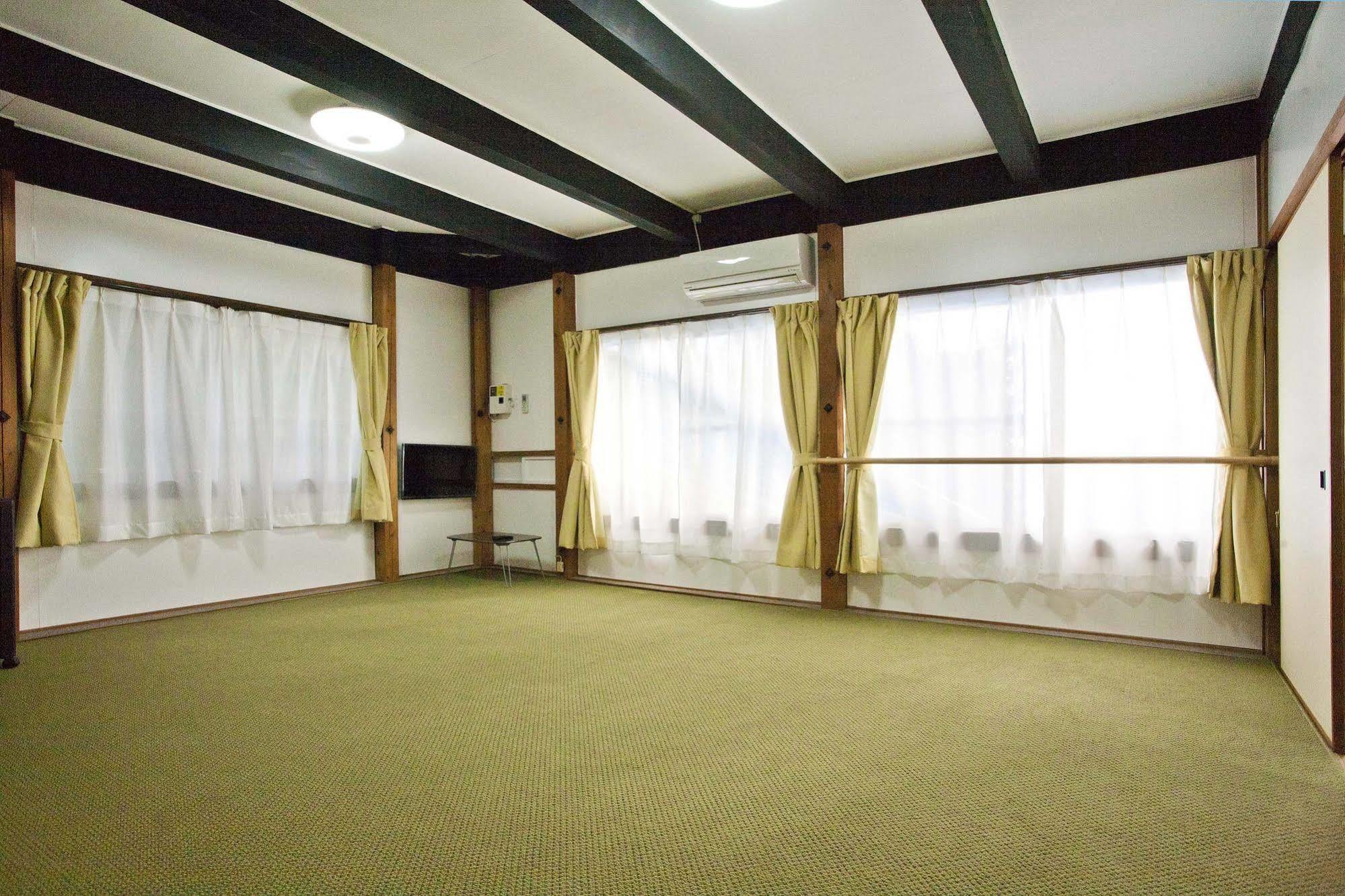 Dormitory Sandanya Guesthouse Sirahama Kültér fotó