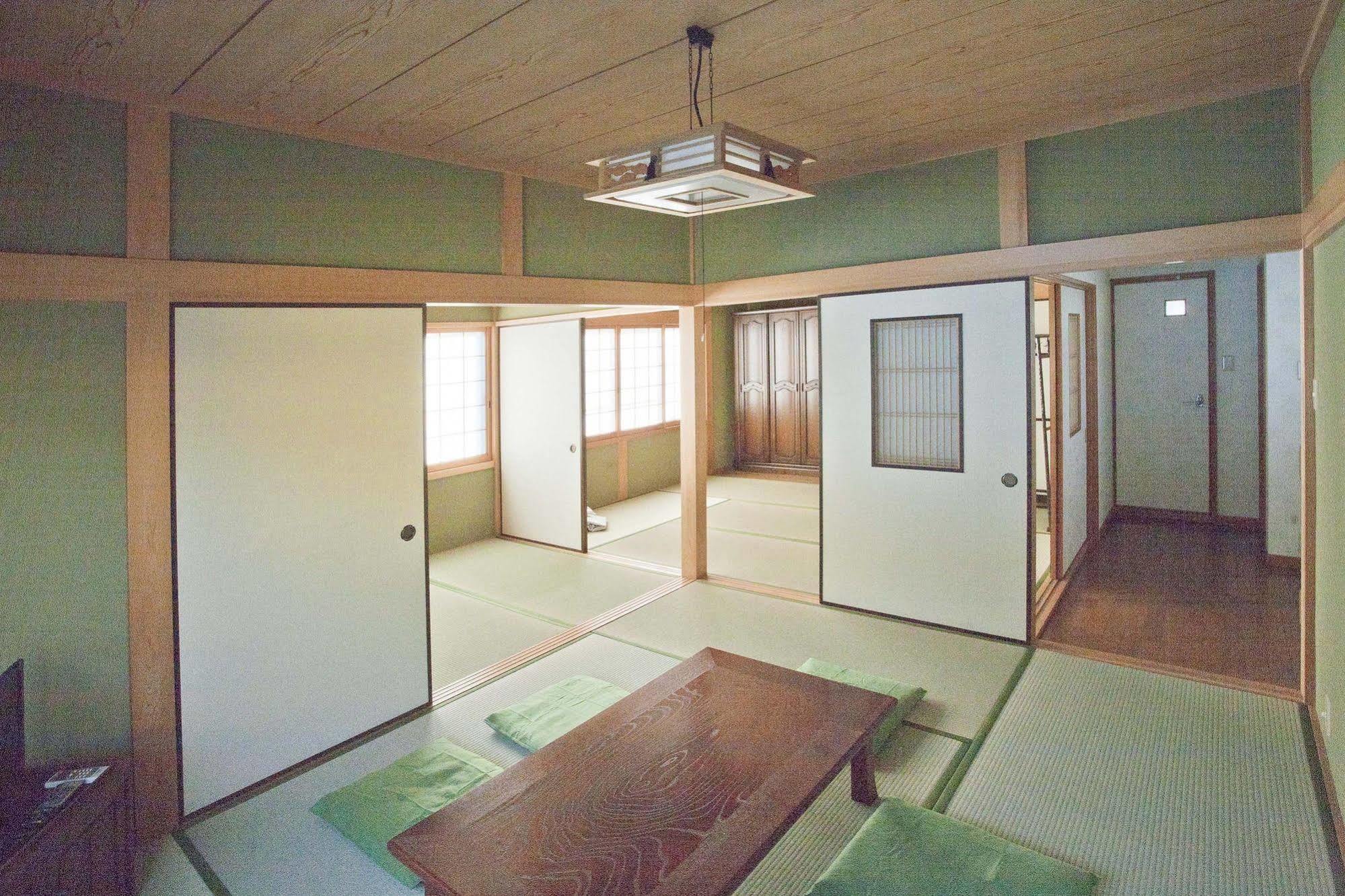 Dormitory Sandanya Guesthouse Sirahama Kültér fotó